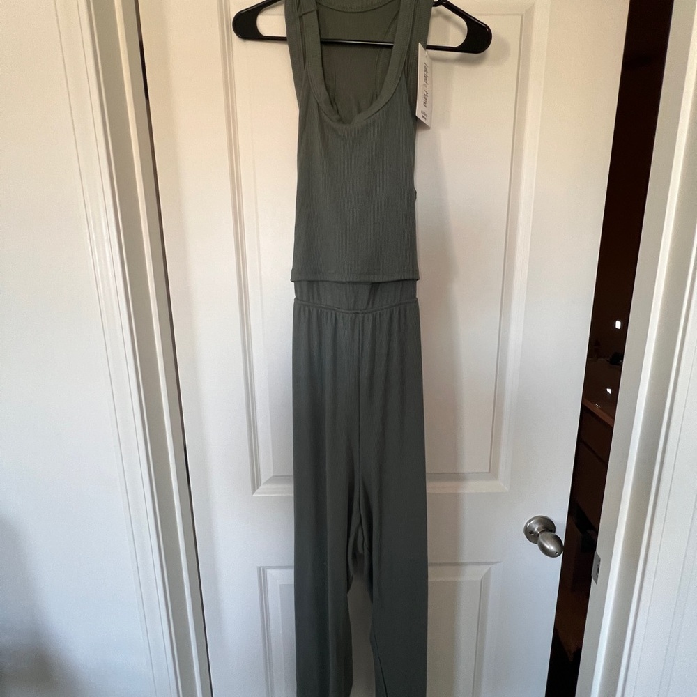 NWT latched Mama green romper
